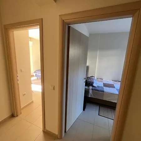 Apartment Pool 5 Minutes Walk From